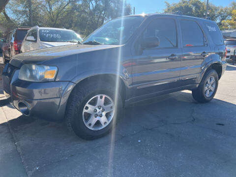 2005 Ford Escape for sale at Bay Auto Wholesale INC in Tampa FL