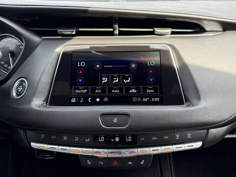 2023 Cadillac XT4 Sport