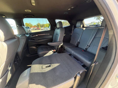 2022 Buick Enclave Essence