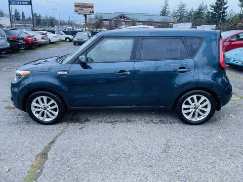 2017 Kia Soul +