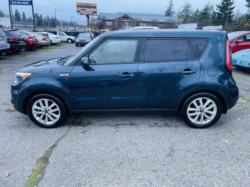2017 Kia Soul +