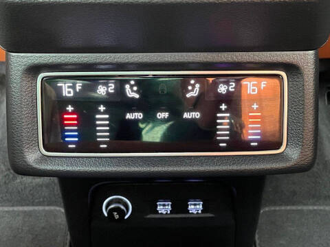 2019 Audi e-tron quattro Prestige