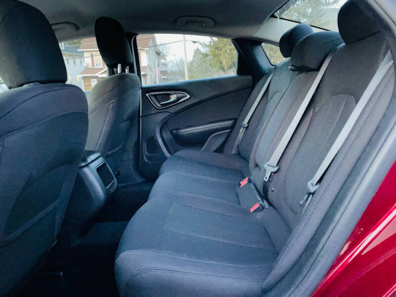 2016 Chrysler 200 Limited