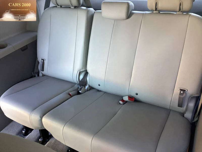 2014 Toyota Sienna XLE 8-Passenger