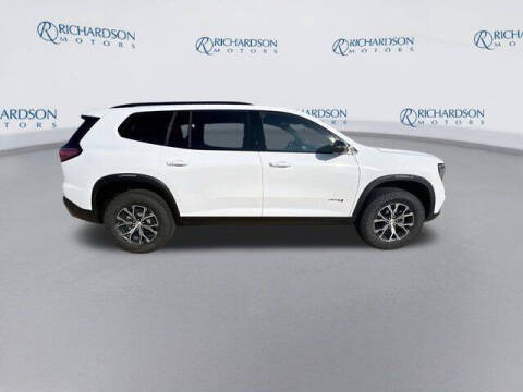 2025 GMC Acadia AT4