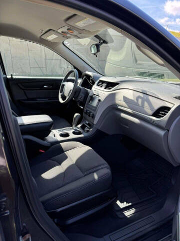 2017 Chevrolet Traverse LS