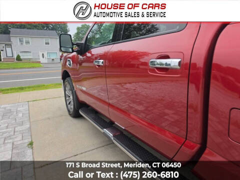 2017 Nissan Titan