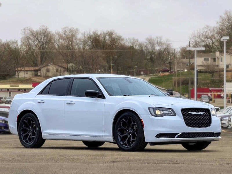 2019 Chrysler 300