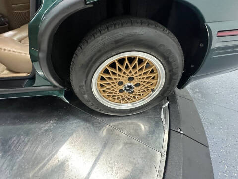 1993 Pontiac Bonneville SSE