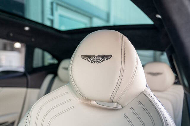 2021 Aston Martin DBX 6