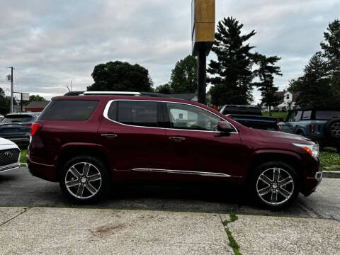 2017 GMC Acadia Denali