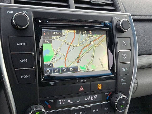 2016 Toyota Camry Hybrid XLE