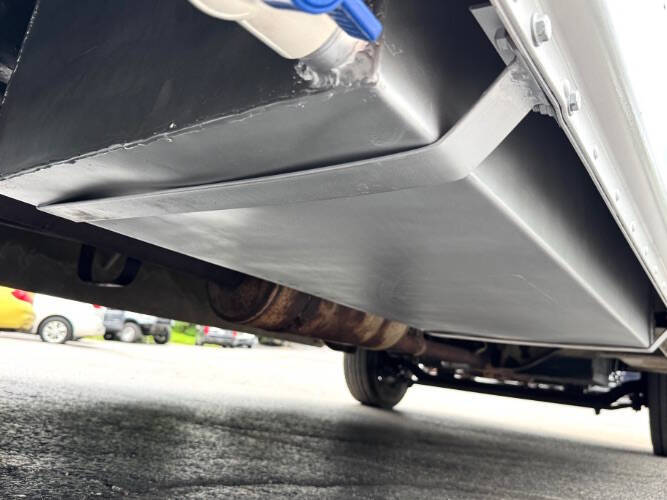 2013 Freightliner MT55 Chassis