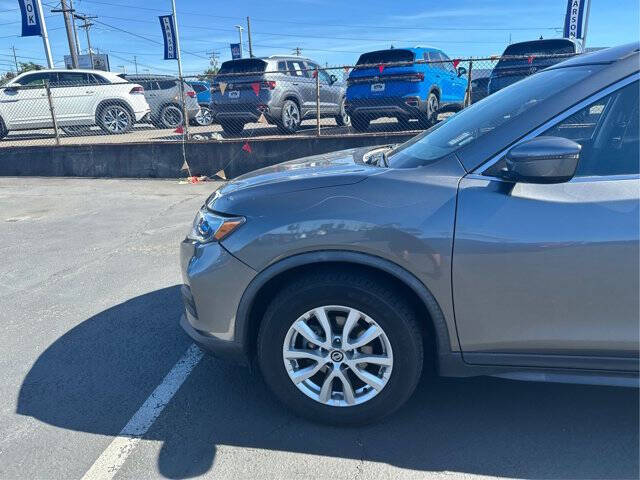 2018 Nissan Rogue SV