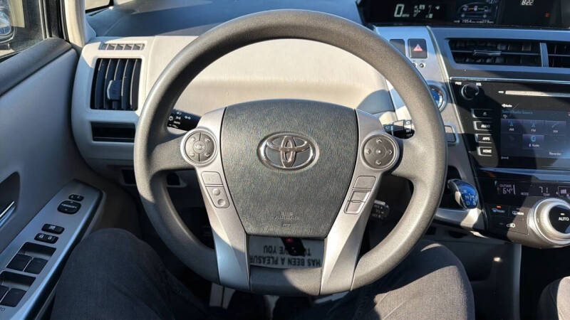 2017 Toyota Prius v Three