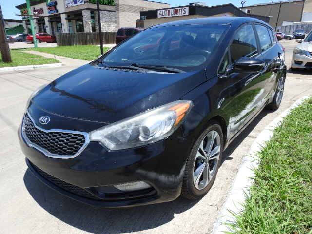 Black 2016 Kia Forte5 EX EX 4dr Hatchback 1