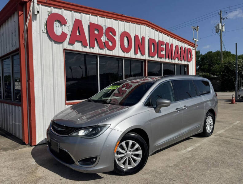 2017 Chrysler Pacifica Touring Plus
