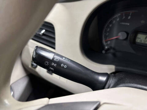 2012 Toyota Sienna LE 8-Passenger