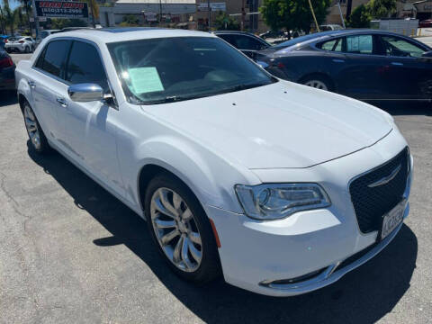 2019 Chrysler 300 for sale at TRAX AUTO WHOLESALE in San Mateo CA