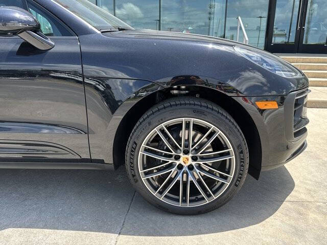 2025 Porsche Macan
