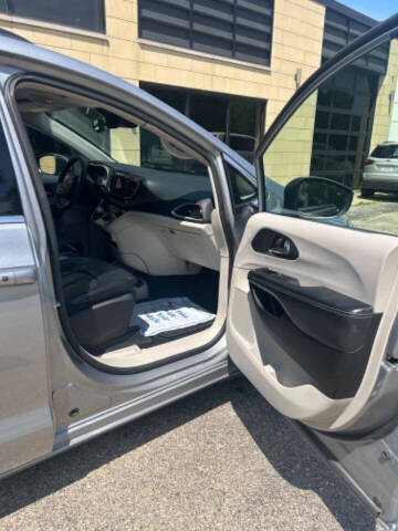 2021 Chrysler Voyager LXi