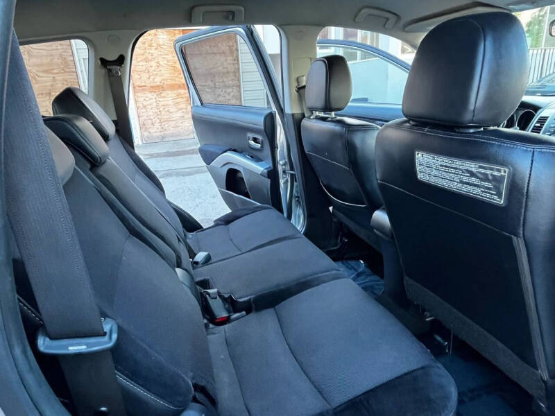 2010 Mitsubishi Outlander XLS