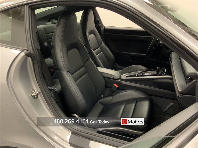 2020 Porsche 911 Carrera 4S