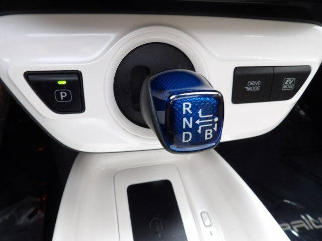 2016 Toyota Prius Three