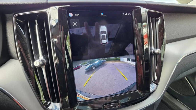 2023 Volvo XC60 B5 Core