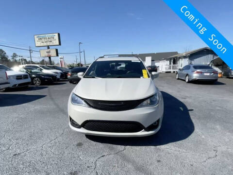 2019 Chrysler Pacifica for sale at INDY AUTO MAN in Indianapolis IN