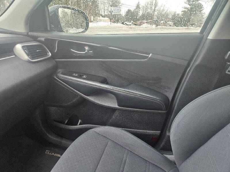 2019 Kia Sorento LX V6