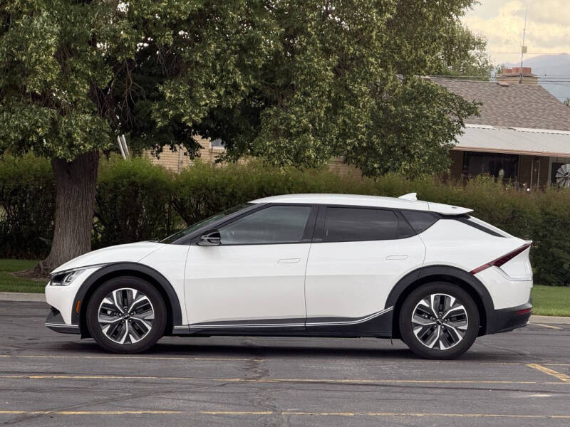 2022 Kia EV6 Light