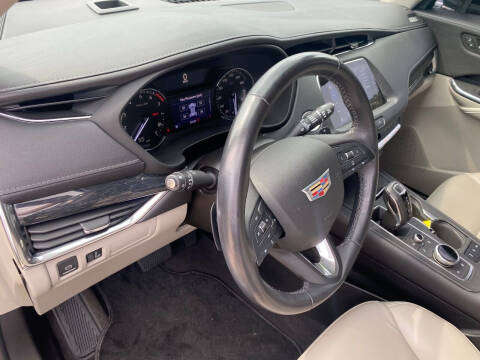 2019 Cadillac XT4 Premium Luxury