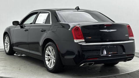 2021 Chrysler 300 Touring L