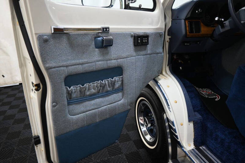 1987 Dodge Ram Van B150