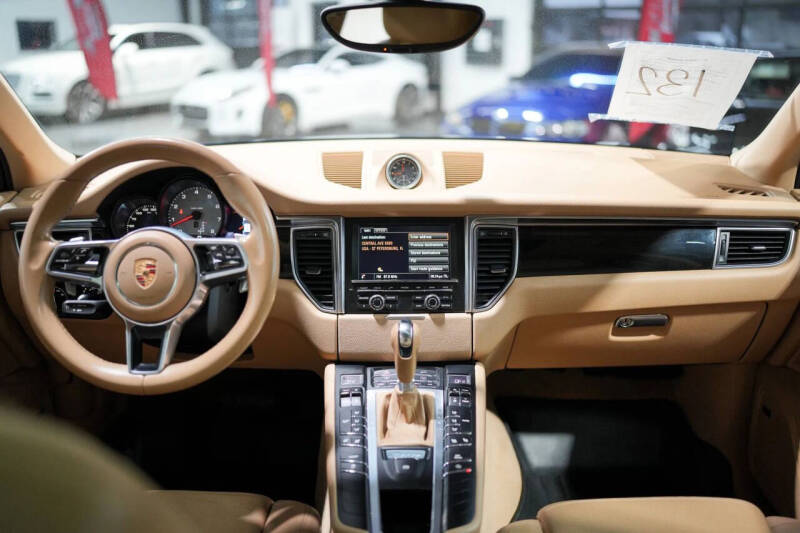 2015 Porsche Macan S
