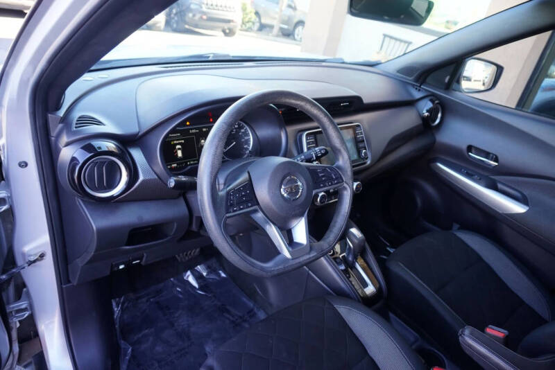 2020 Nissan Kicks SV