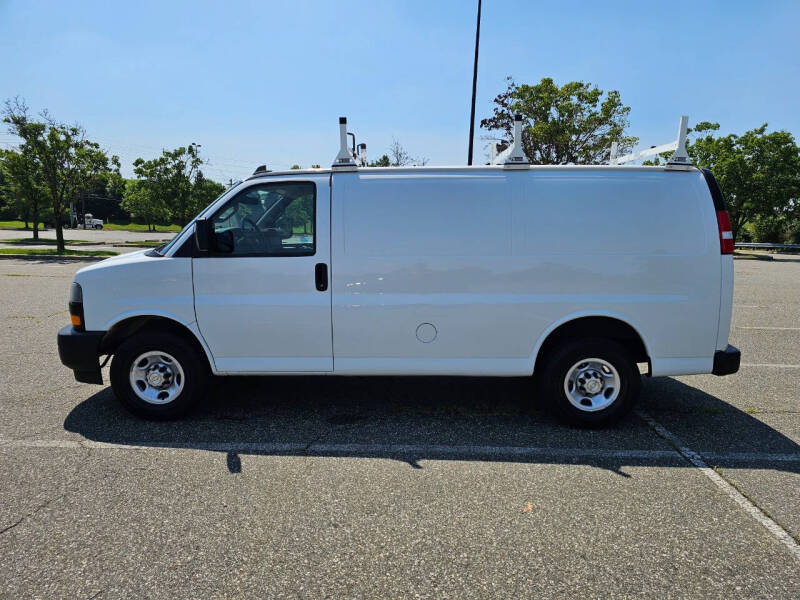 2021 Chevrolet Express 2500
