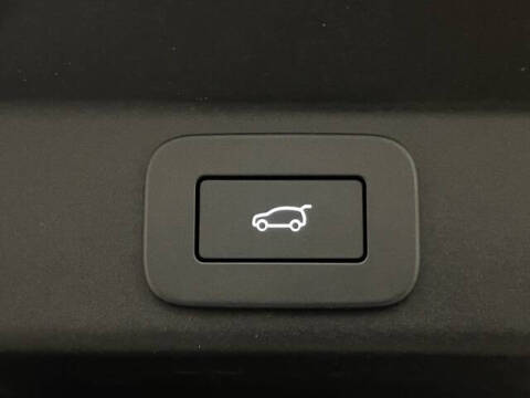 2024 Land Rover Range Rover Sport P360 SE