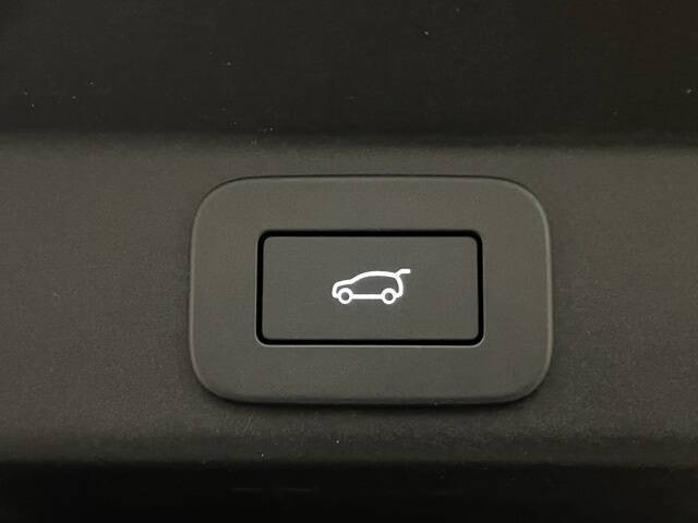 2024 Land Rover Range Rover Sport P360 SE