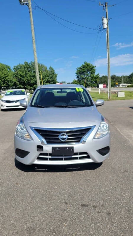 2018 Nissan Versa 1.6 SV CVT's photo