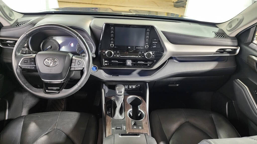 2020 Toyota Highlander Hybrid for sale at NJ Car Buyer in Jersey City, NJ