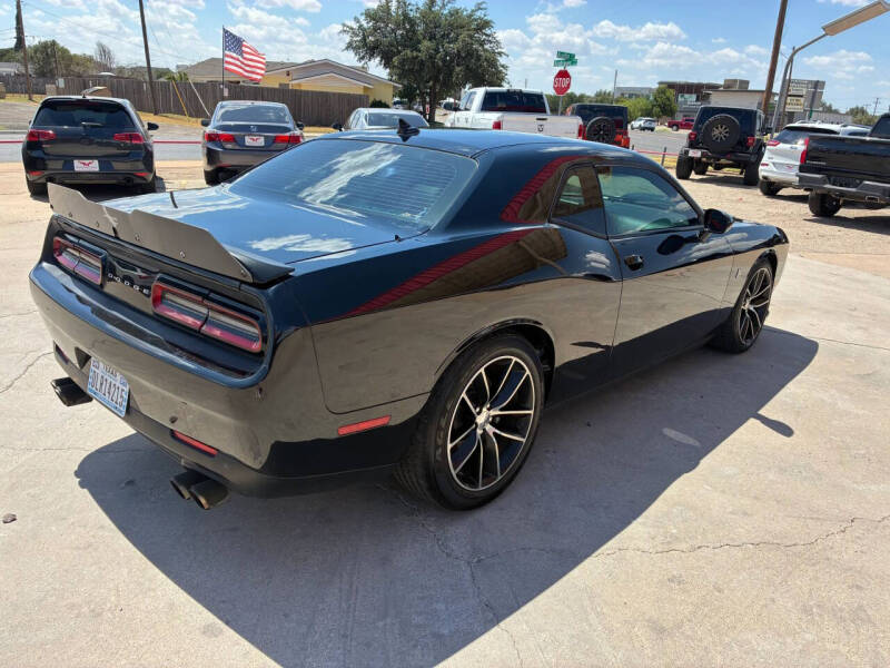 2016 Dodge Challenger 392 HEMI Scat Pack Shaker