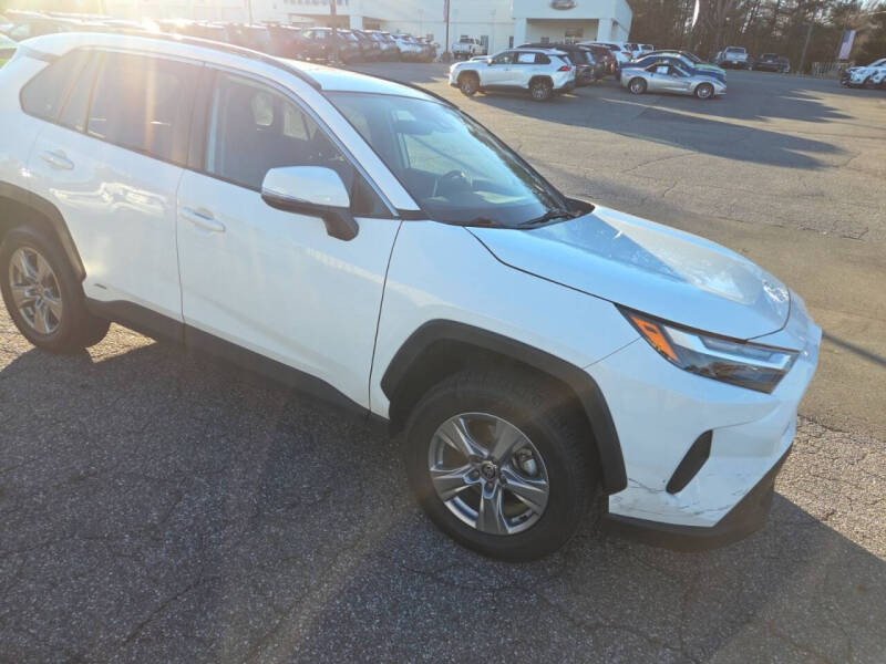 2024 Toyota RAV4 Hybrid XLE
