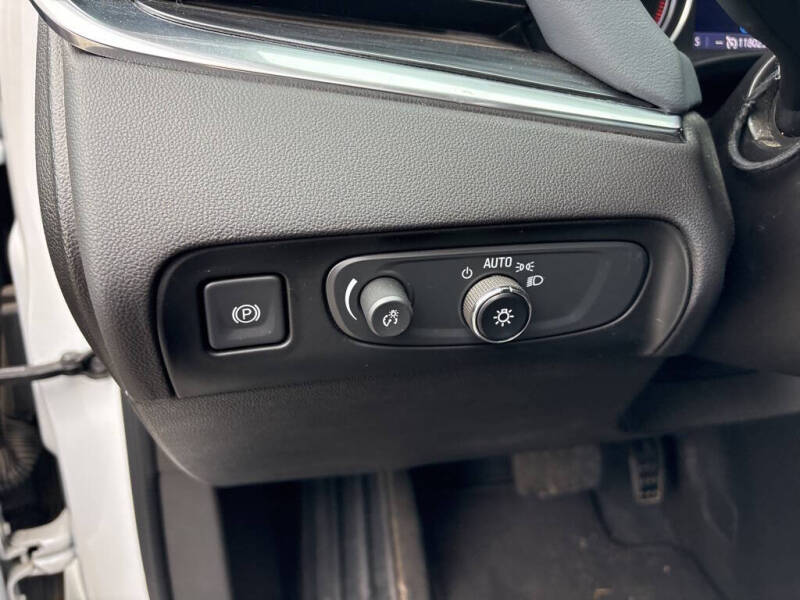 2021 Buick Enclave Essence