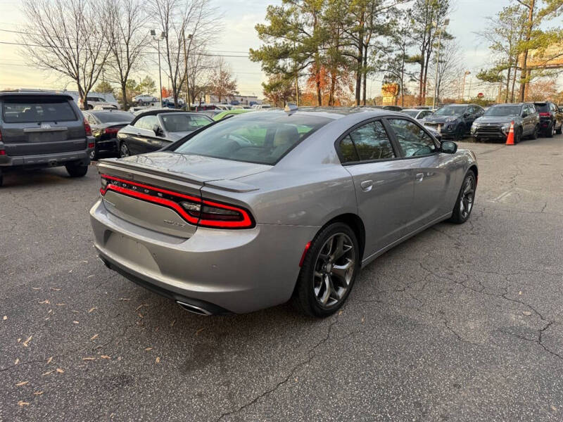 2015 Dodge Charger SXT photo 7