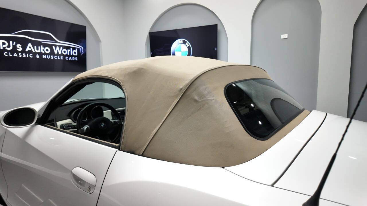 2005 BMW Z4 49
