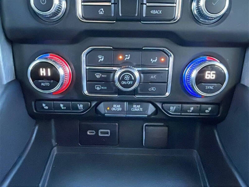 2022 GMC Yukon XL SLT