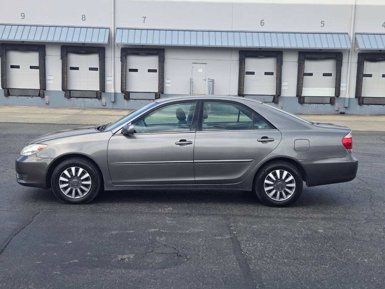 2005 Toyota Camry for sale at Alpha Auto Sales in Auburn, WA