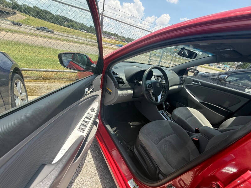 2013 Hyundai Accent GLS